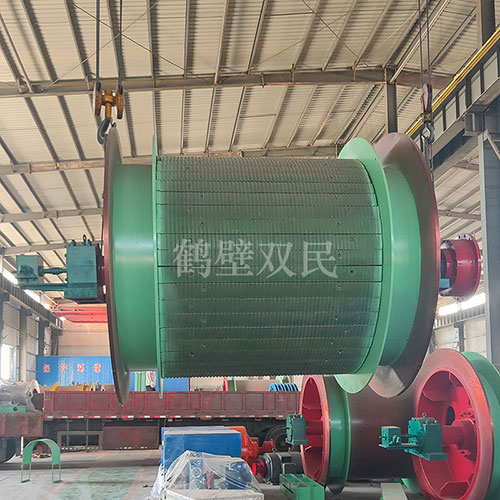 鹤壁双民JK-2.0×1.8P矿井提升机发货现场!