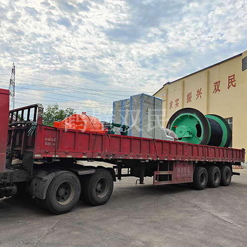 鹤壁双民租赁绞车JK-2×1.8P矿井提升机装车发货！