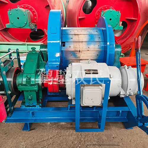 凿井绞车厂家生产的JT-0.8×0.6P矿用提升绞车发货！